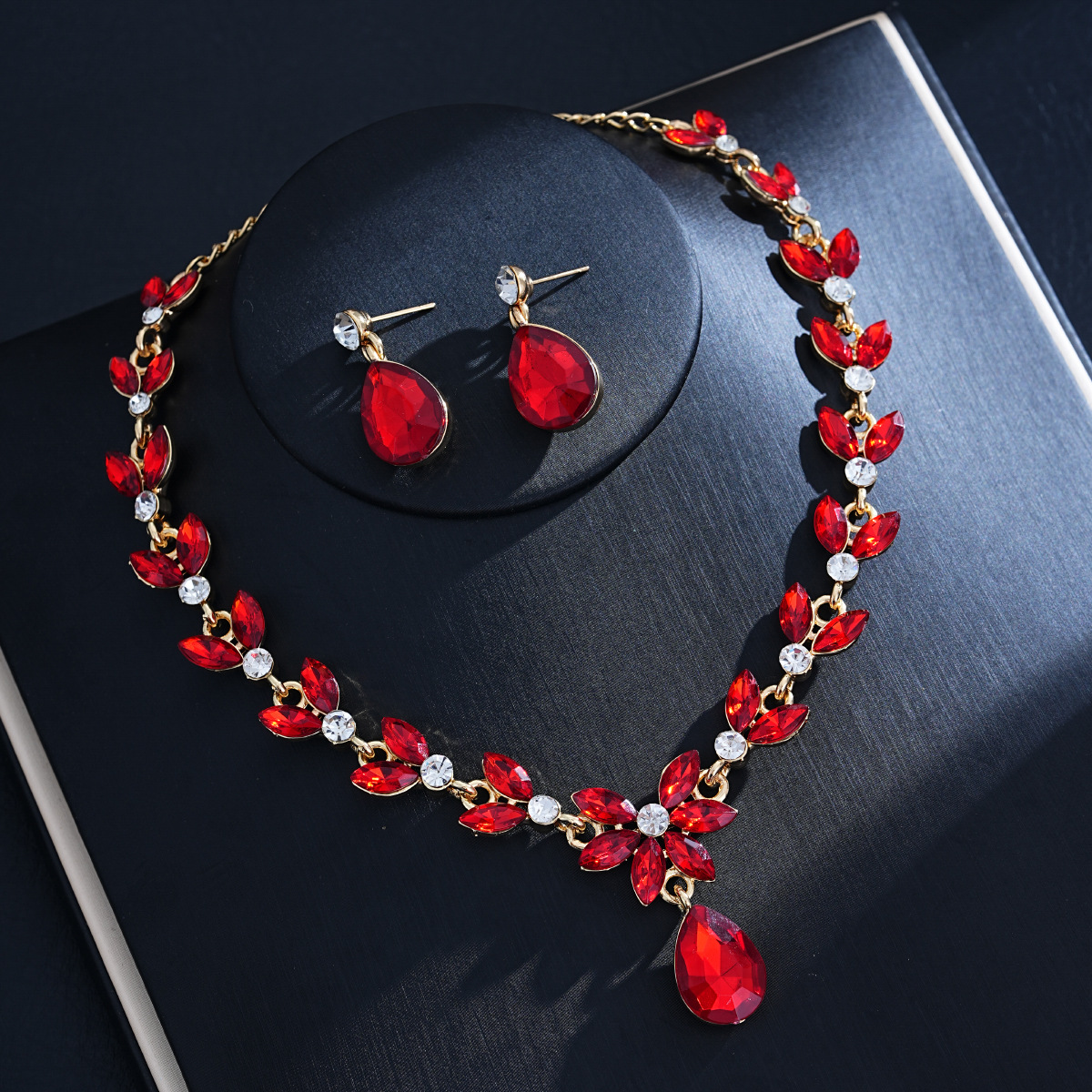 Set gioielli sposa con collana e orecchini in strass per matrimonio_voghion.com
