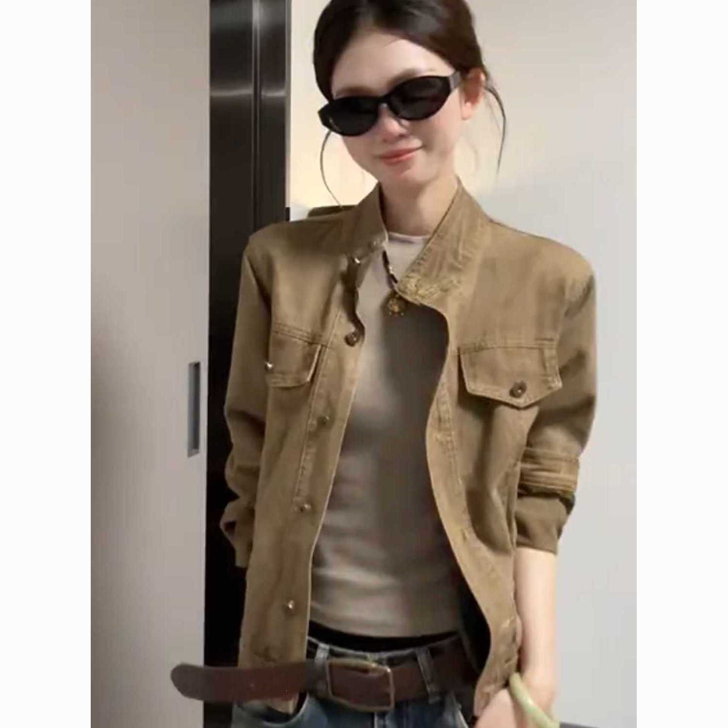 American retro stand-up collar denim jacket for women, new early autumn style, unique and stylish, suitable for commuting, slimming and versatile, short jacket
