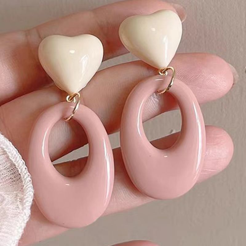 Earrings, L78