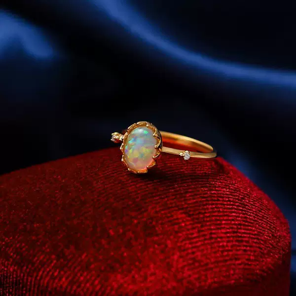 "Wings of Light" Retro White Opal Ring Women's Opening Light Luxury Niche Design Exquisite Fashion Personality High Sense