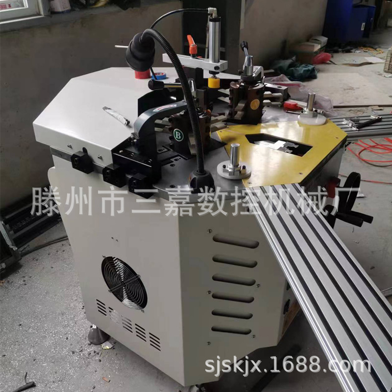 �������Ŵ�ϵͳ�Ŵ�����ʽ��ת��ǻ� ͬ��Һѹ��ǻ�