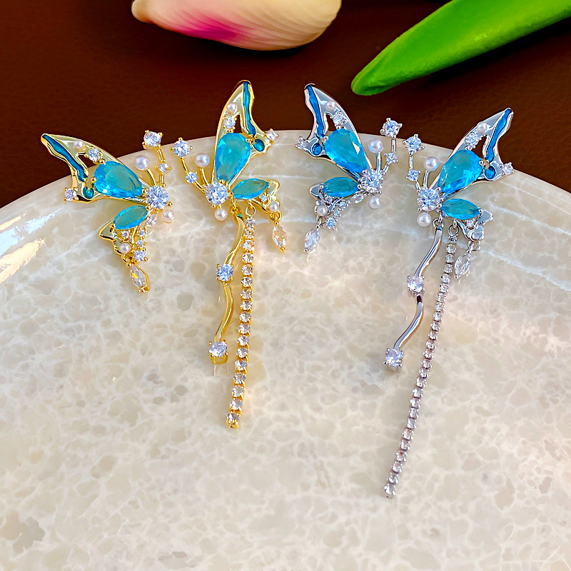 Elegant design asymmetrical earrings with tassels with zircon