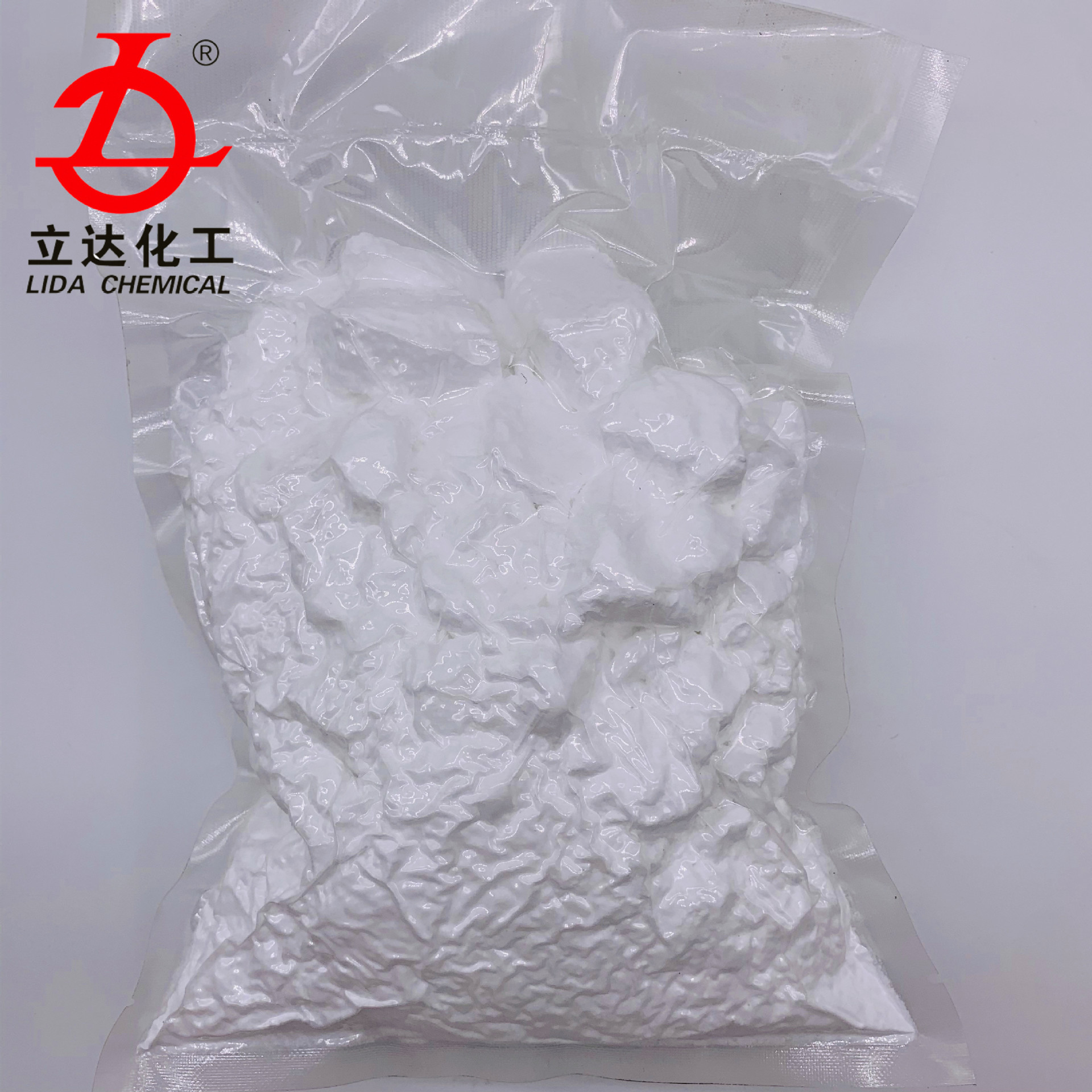 LD-8015 异丙醇铝 外观（目测）：白色半透明块状或圆柱形小块