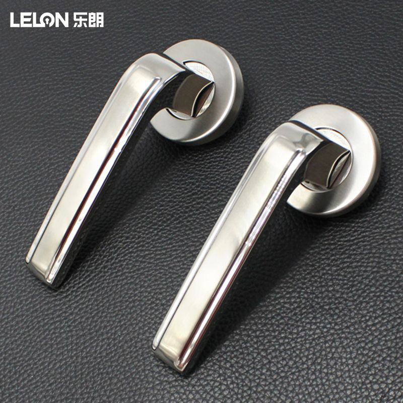 Personalizada acero inoxidable 304 imitación manija de fundición fina puerta de madera interior manija de puerta de dormitorio manija de bloqueo mecánica universal