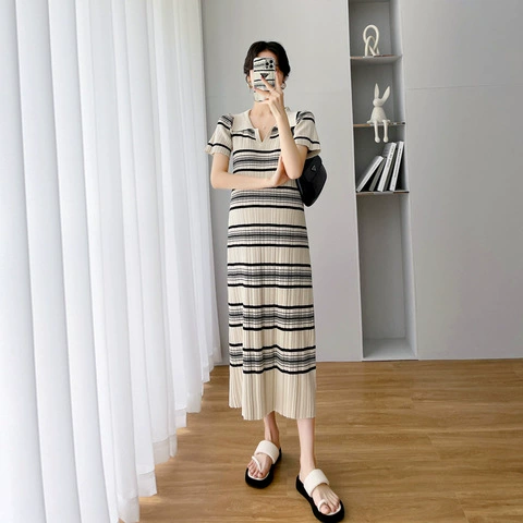 Summer knitted elastic dress for pregnant, bright catchy style, fitted