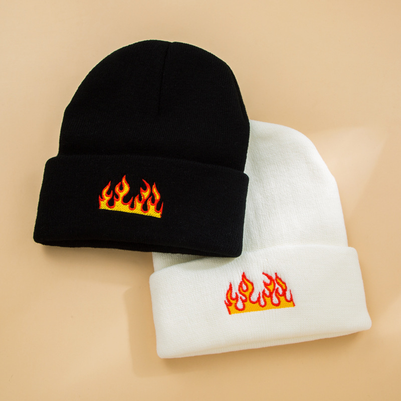 Flame Pattern Autumn Season Unisex Fashion Flame Embroidery Eaveless Wool Cap