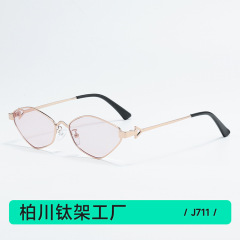 跨境新款菱形金属墨镜小框欧美ins街拍 太阳眼镜时尚高级感女J711