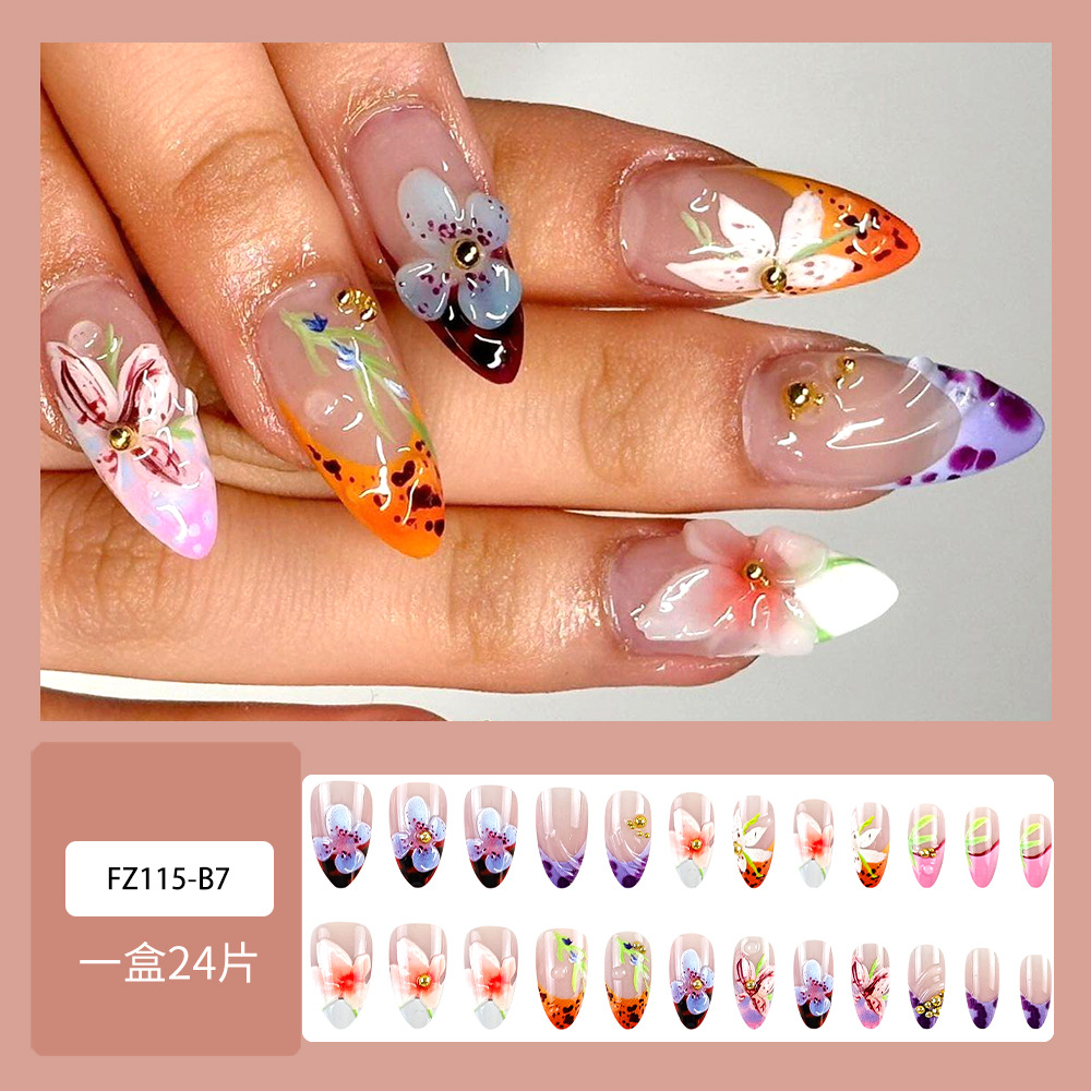 Relieve 3D punto de perforación floral para usar uñas de arte romántico tipo almendra manicure transfronterizo venta caliente 24 piezas de parche de uñas