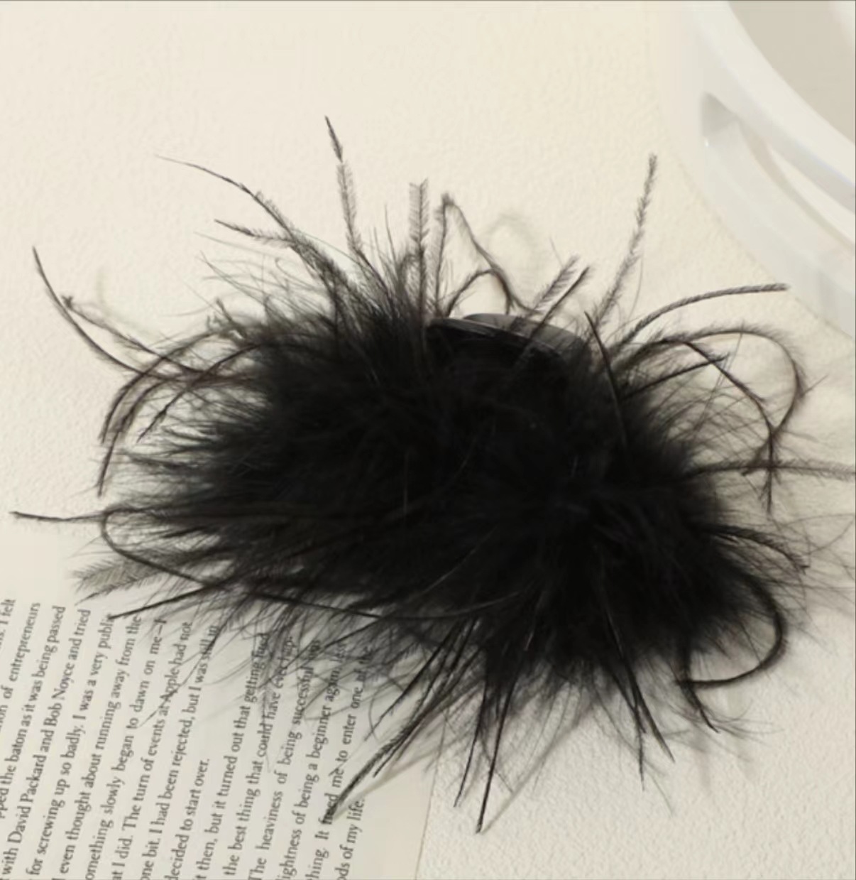 9.5cm black feather grip clip
