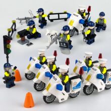 �ײ�P1Ħ�г��羳�����佻ͨ�������ж�ͯС����ƴװ��ľ��߶���