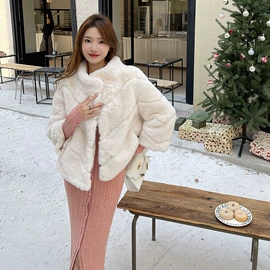 女式针织衫;连衣裙;时尚休闲套装