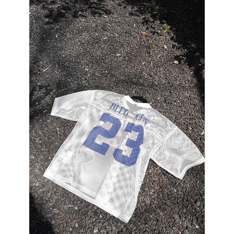 Mesh Letter Print V-neck Short-sleeve T-shirt, Summer Hollow-out Cropped Jersey, Loose-fitting Top For Men And Women,_viptrois.com