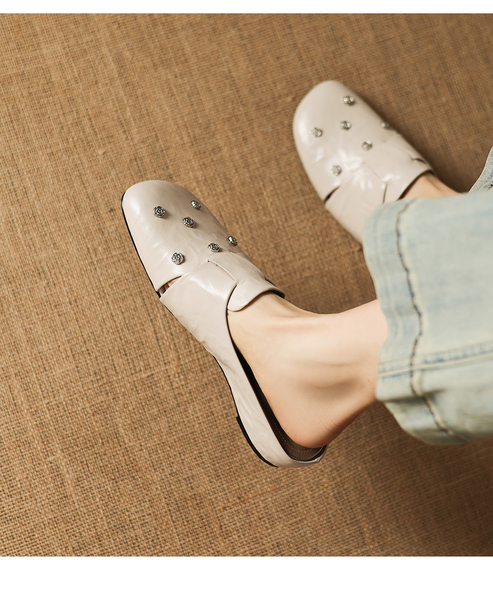 Dép sandal nữ quai chữ V mũi hoa bọc đầu, gót thấp 4 cm, da cừu thời trang — đen chi tiết 12