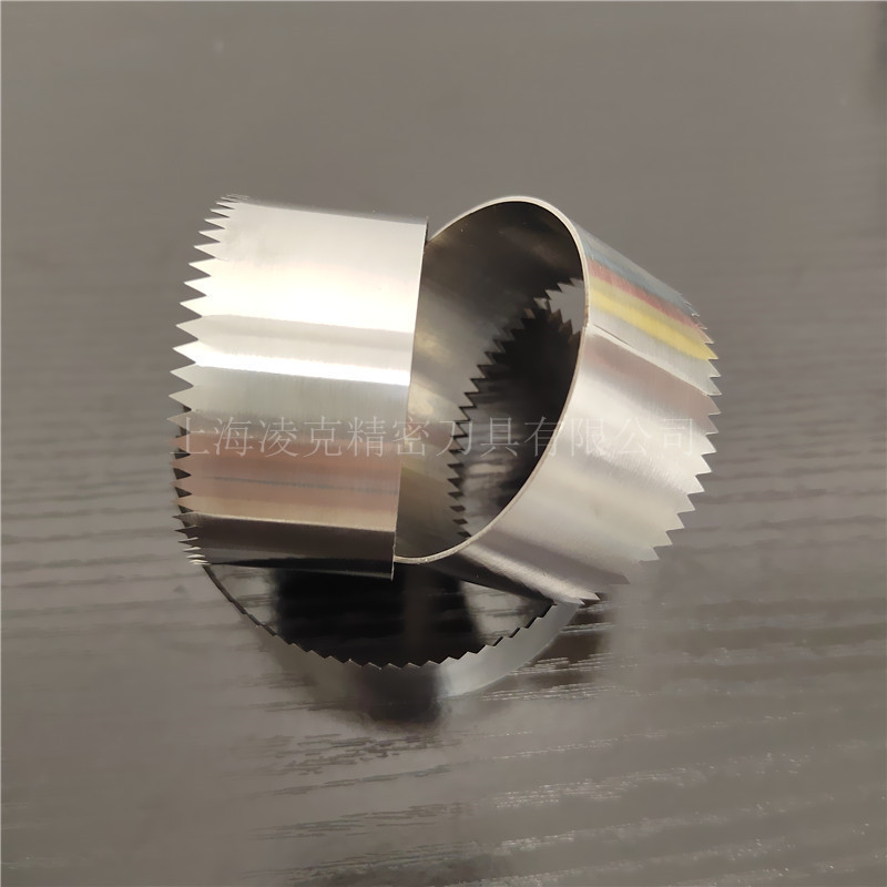 ���ҹ�ӦԲ�ξ���е� �̲豭�ǵ�Ƭ ���ϱ�Ĥ��׵�