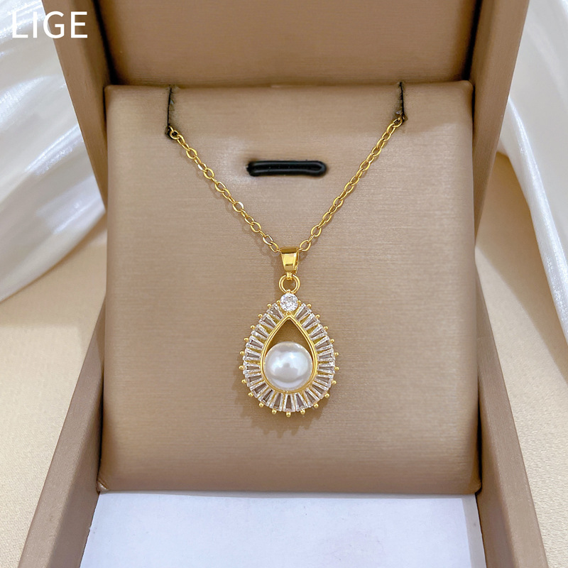 Gorgeous Palace Pearl Necklace With Diamonds In Titanium Steel_voghion.com