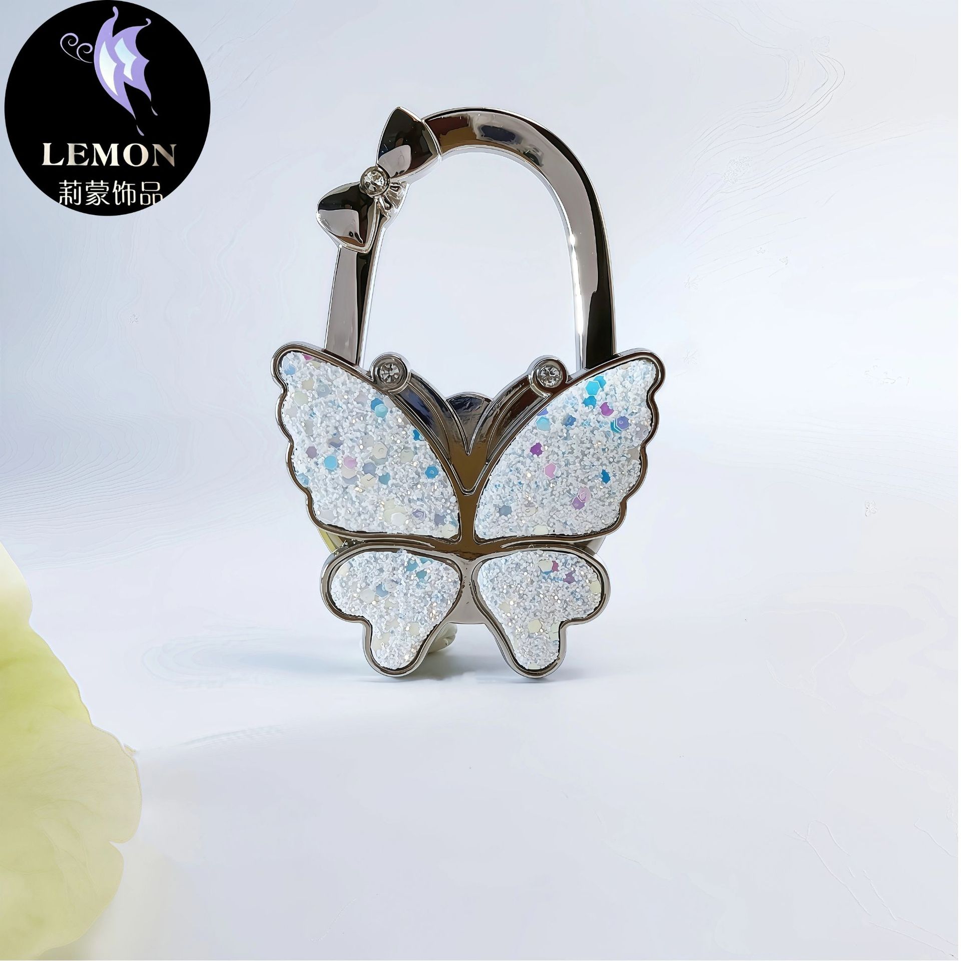 Factory direct batch of foreign trade novelty glitter butterfly hanging bag buckle handbag hook bag hook bag hardware crafts