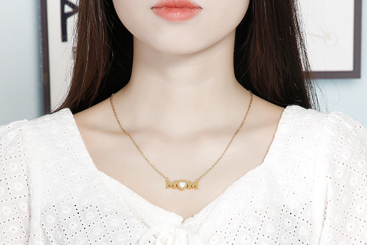 PVD Coated 18K Gold Plated Letter Stainless Steel Waterproof Non Tarnish 304 Stainless Steel Necklace display picture 3