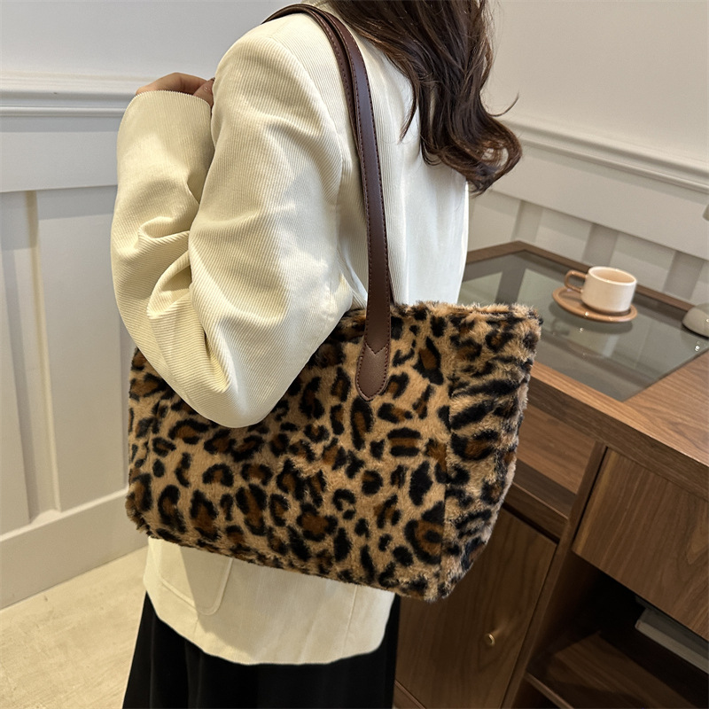 Retro melard leopardo bolso de mujer 2024 nueva moda bolso de brazo otoño y invierno gran capacidad bolso de viaje
