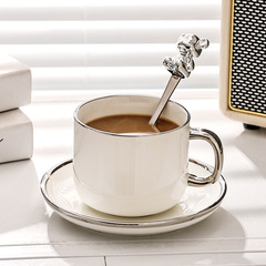 軽奢なヨーロピアンスタイルのコーヒーカップ＆ソーサー、精巧で高級な陶器製カップ、家庭用アフタヌーンティーカップ、お茶セット、美しいデザインのウォーターカップ