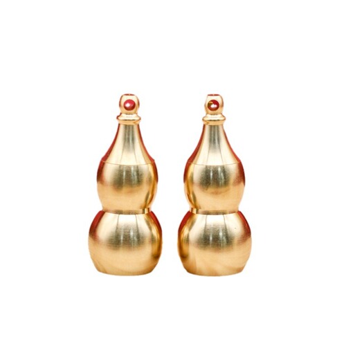 The upper opening of the brass hollow gourd can be opened to hold things. The pure copper large hollow gourd can hold cinnabar. Source of goods.
