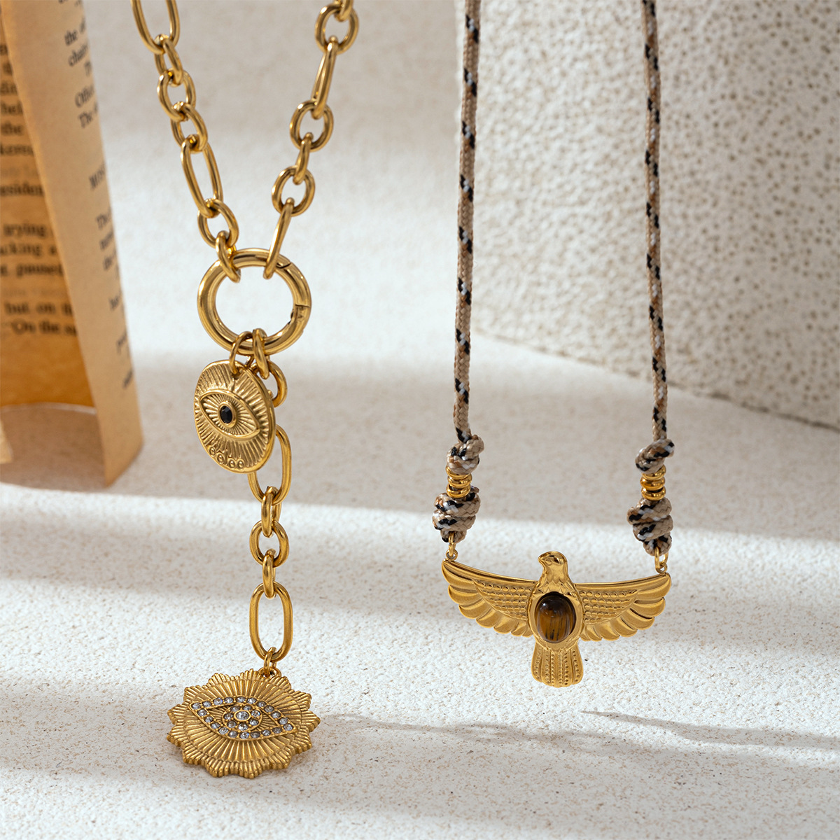 Collar de acero inoxidable de estilo europeo y americano de mujer no desvanece colgante de águila ojo de tigre collar de piedra de incrustación ventas calientes transfronterizas