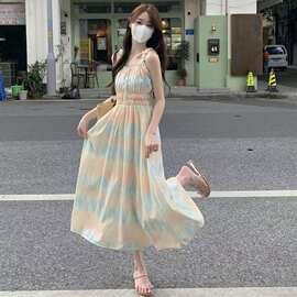 设计感显瘦碎花吊带裙2026夏季新款边初恋甜美连衣裙