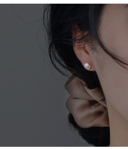 Pearl Earrings for Women - Korean Style, Unique Design, Exquisite Diamond-Embedded V-Shaped Earrings, Instagram-Inspired Fashion Ear Accessories, Wholesale