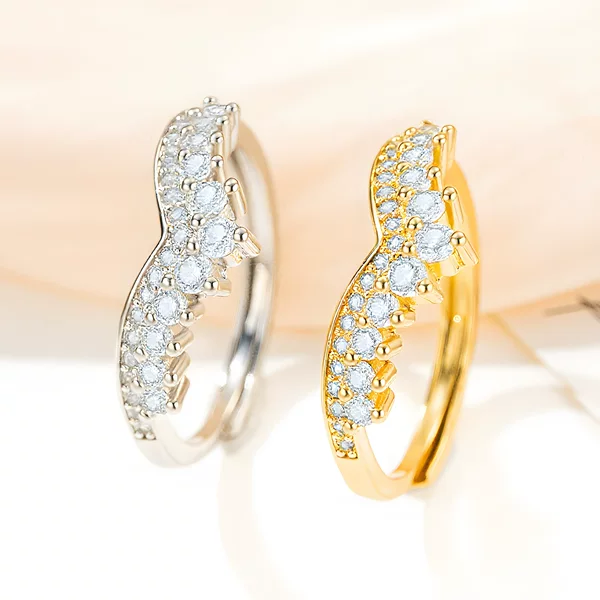 Amazon's Popular European and American Style Diamond-Encrusted Zircon Crown Ring for Women, Simple, Classic, Fashionable and Elegant, Adjustable Ring