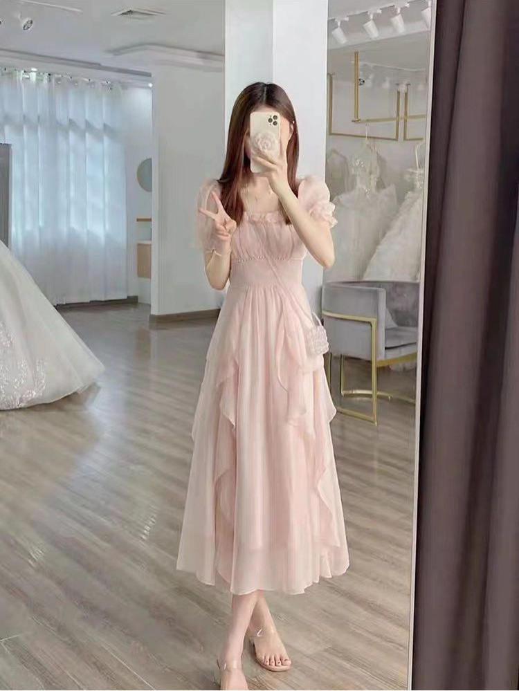 Váy maxi nữ thắt eo chất liệu voan mềm mại, dáng suông dài quá gối — màu hồng
