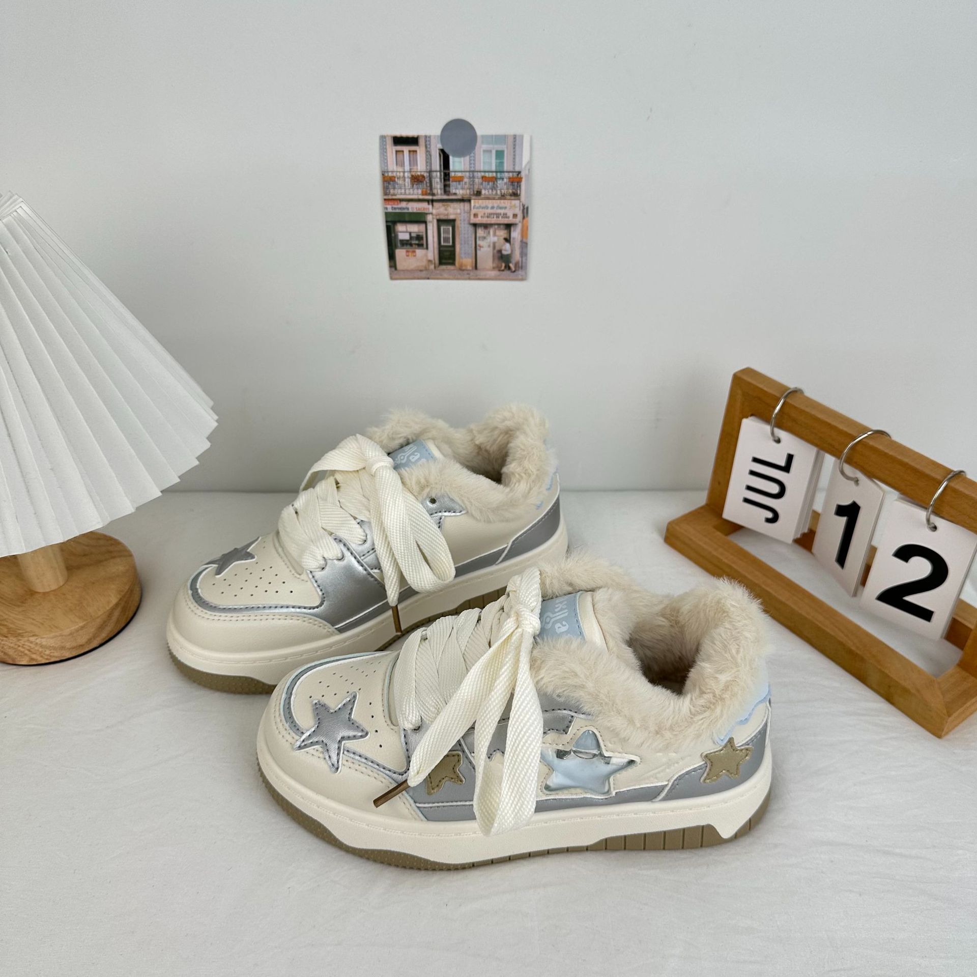 Zapatos de algodón de onda lejana para mujer, zapatos de plataforma de todo fósforo más zapatillas de terciopelo, invierno 2025 nuevo estilo, zapatos de mujer cálidos coreanos, cabello