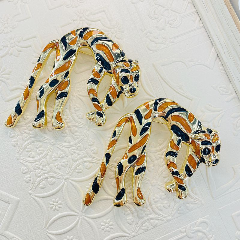 34g Weight Brooches Classification Festival Occasion Alloy Material Leopard Pattern All Seasons Season Women's Gender Enamel Design Basic Style Basic Pin Leopard Alloy Enamel Women's Brooches 4