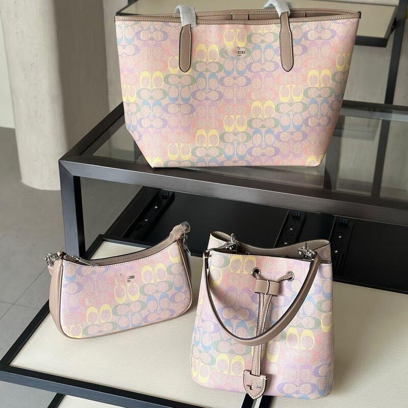 Coach New Women's Bag City Tote Bag Rainbow Monogram Fortune Bucket Bag Underarm Bag Rwon Mini Boston Bag Coach New Women's Bag City Tote Bag Rainbow Monogram Fortune Bucket Bag Underarm Bag Rwon Mini Boston Bag
