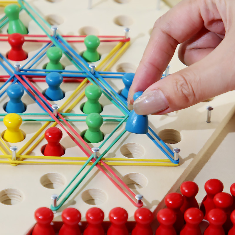Ajedrez de vuelo de cadena de triángulo correa de goma infantil puzzle juguetes de madera pensamiento juegos de mesa para hombres geometría 6 años
