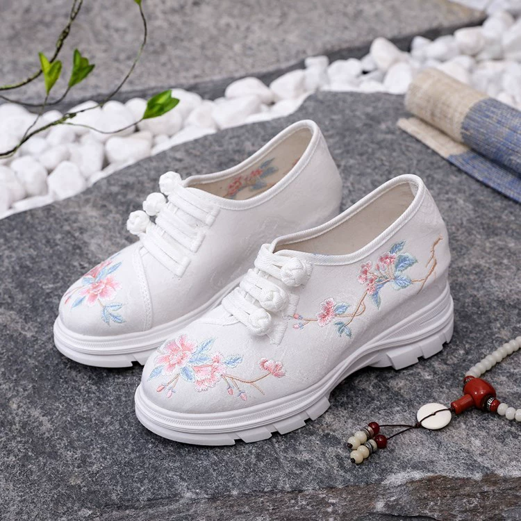 Цзин Осень 2022 Осень Обувь с вышивкой в этническом стиле, увеличивающая рост Женская Однослойная обувь, легкая Повседневная художественная обувь Чонсам в стиле ретро