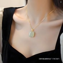 18金天然和田玉吊坠方糖简约清新项链金镶玉高货中秋节礼物网红风
