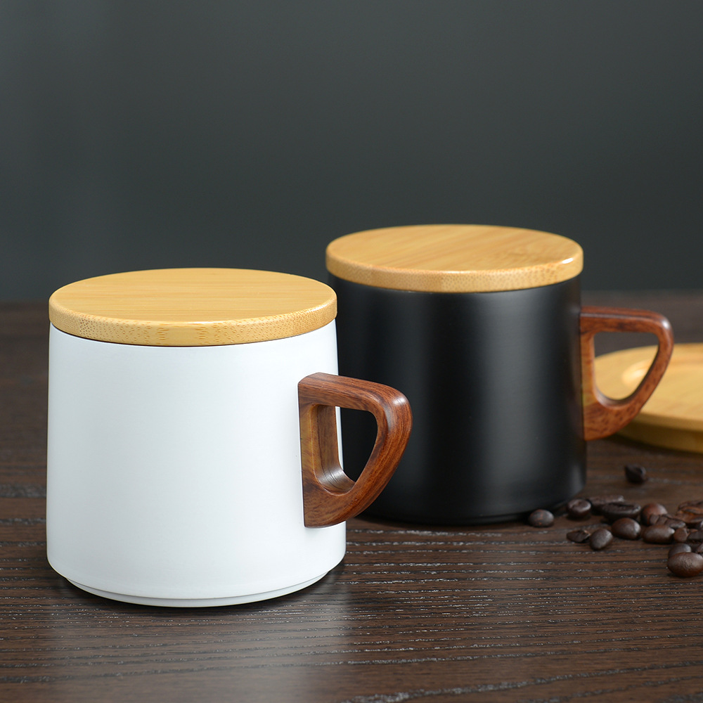 Taza de vacío de doble capa de acero inoxidable taza de oficina taza de café cubierta de bambú de madera Comercio exterior 304 aislamiento térmico vacío ins manejar