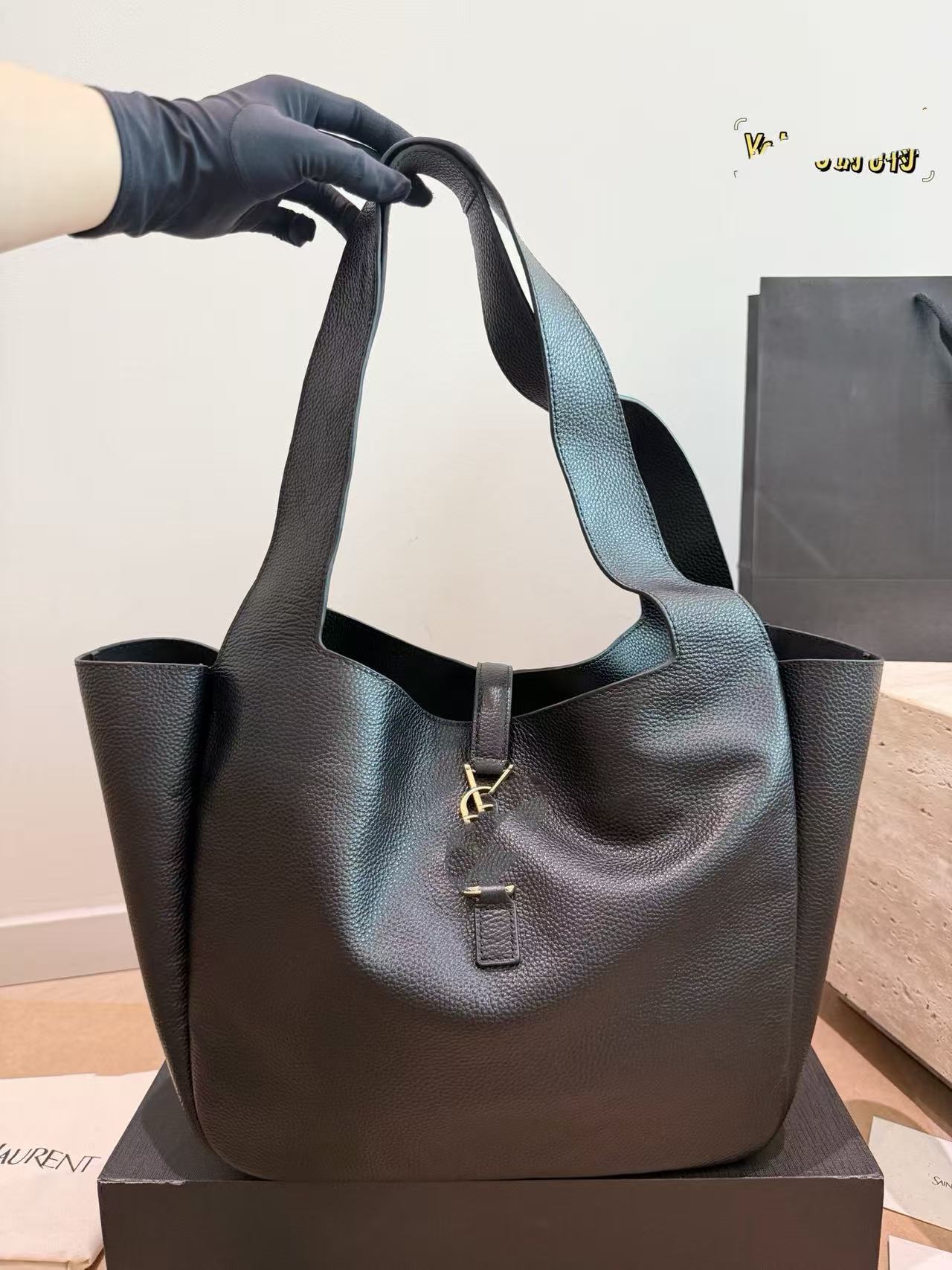 Summer capacious small shopping bag