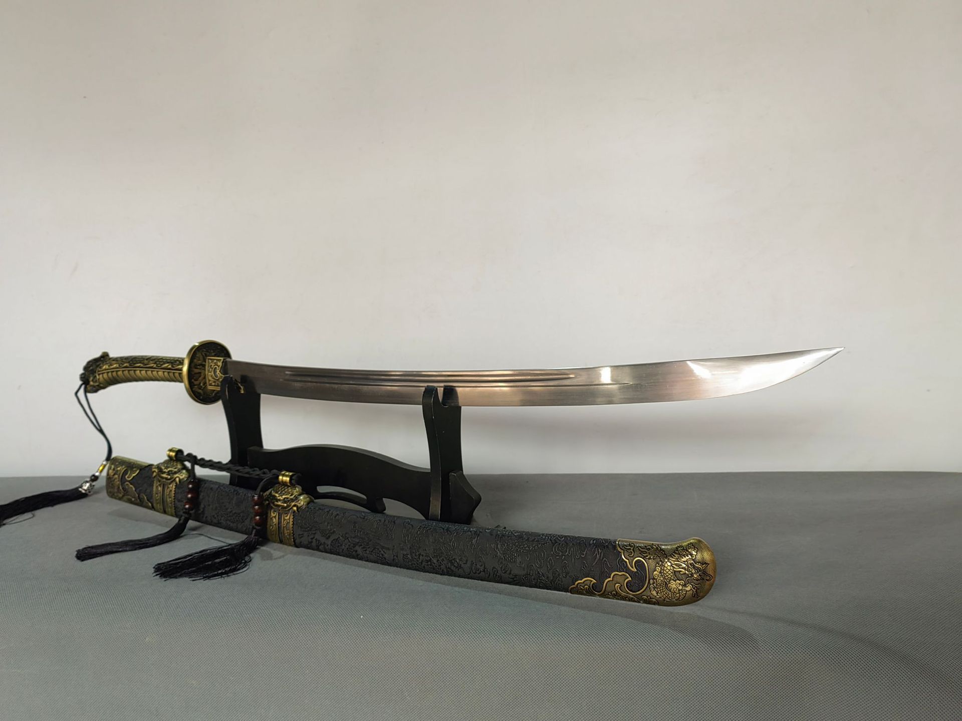 26寸黑色包革雁翎刀