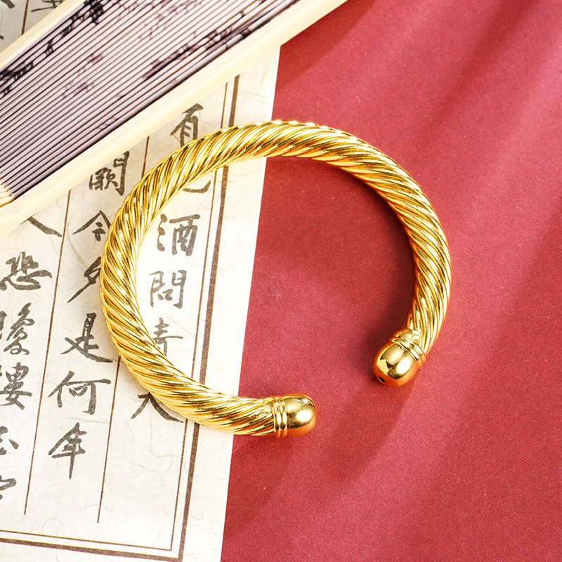 Nueva pulsera de oro de arena antigua, pulsera de apertura de giro retro para mujer, temperamento de alta calidad, joyería que no se desvanece durante mucho tiempo