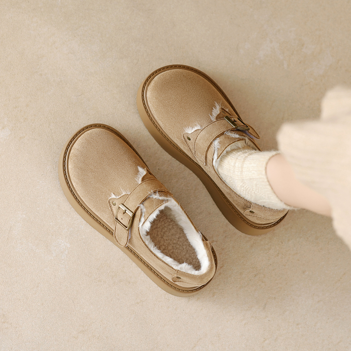 威威女郎 678-5厚底加绒雪地靴冬季一字带勃肯鞋增高保暖博肯棉鞋