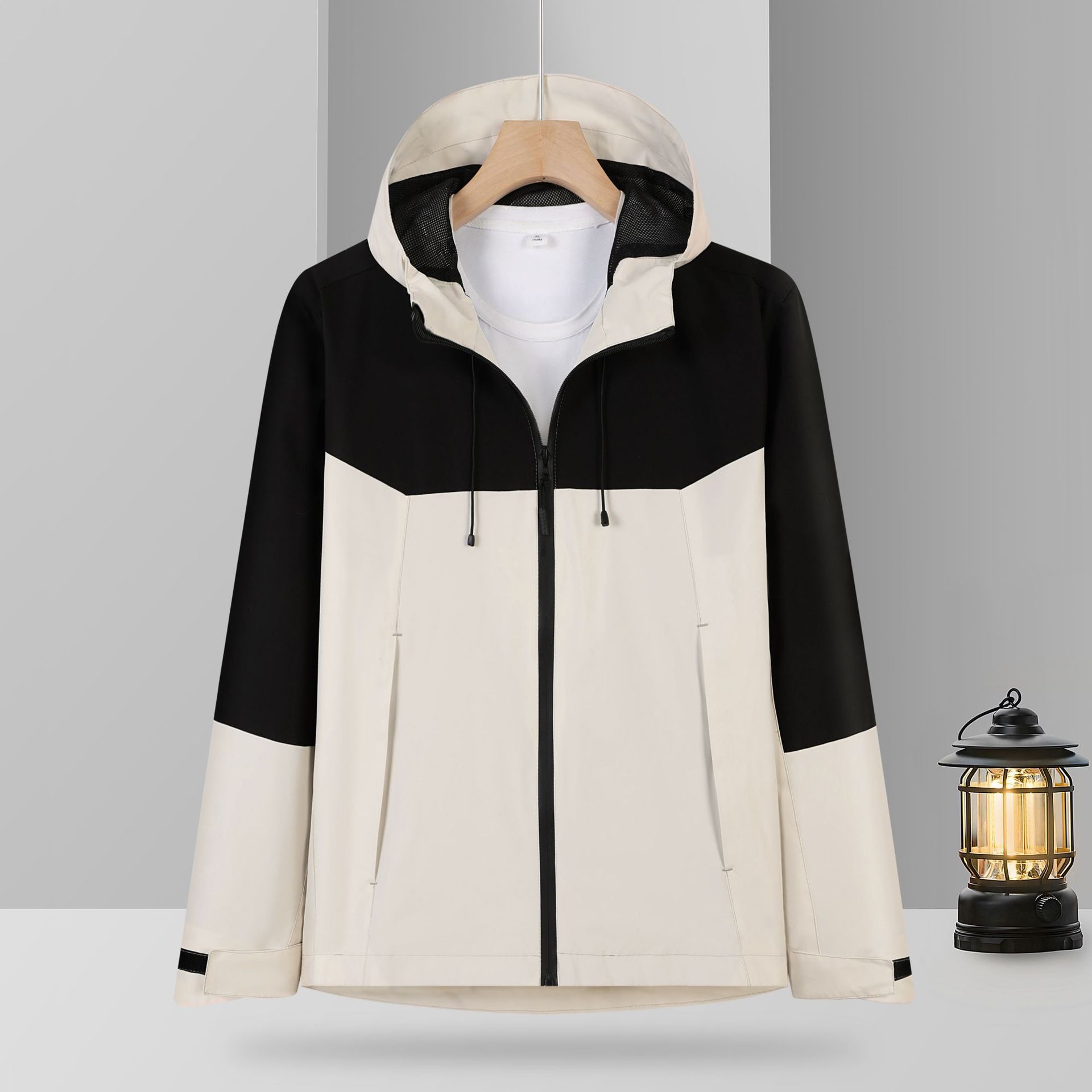 오프화이트와 블랙