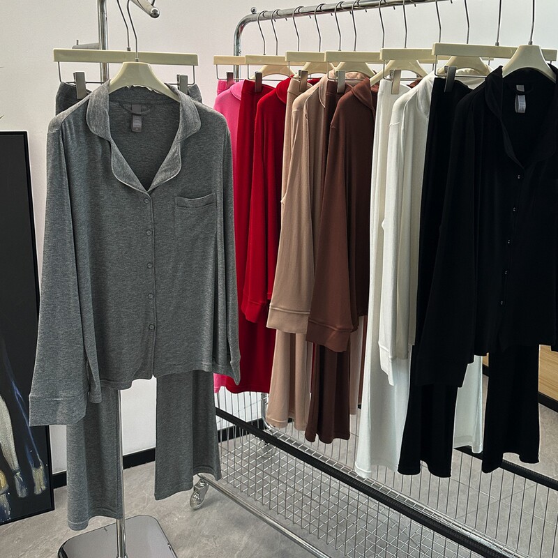 Light Luxury Style~ Kardashian Sisters' Matching Pajama Set for Women, Spring and Summer Long-Sleeve Long-Pants Loungewear Set for Women