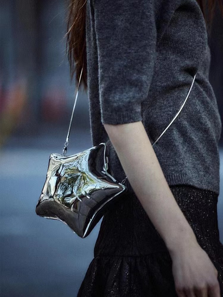 New Spring/Summer 2025 gold and silver star shoulder bag, mini chain bag, casual and fashionable crossbody acrylic bag undefined