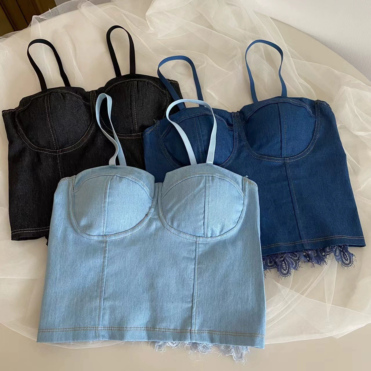 Ретро старый джинсовый жилет камзол женский летом носит черный топ без спинки с кружевной сшитой грудной рубашкой