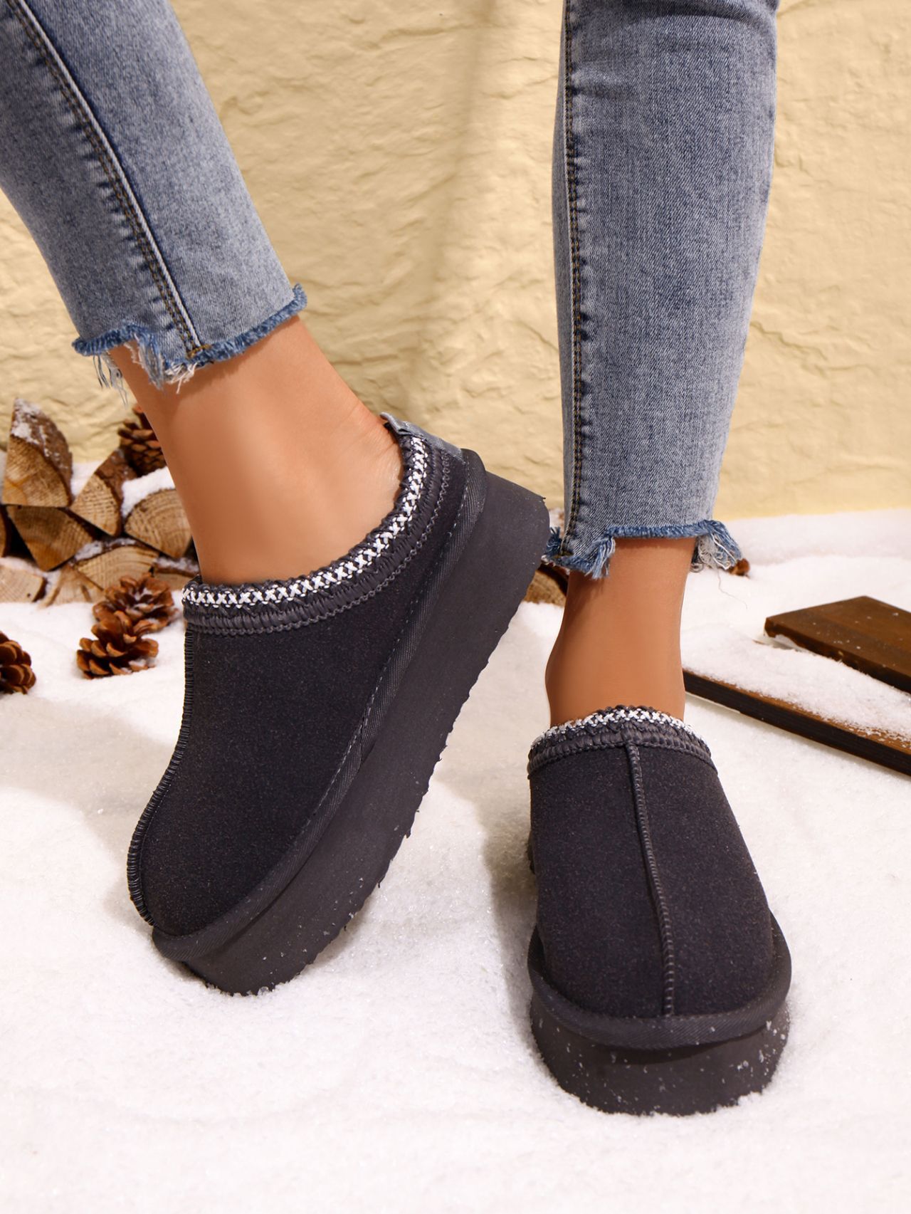 Women's Plus Size Cotton Slippers With Lace Trim And Thick Sole_voghion.com