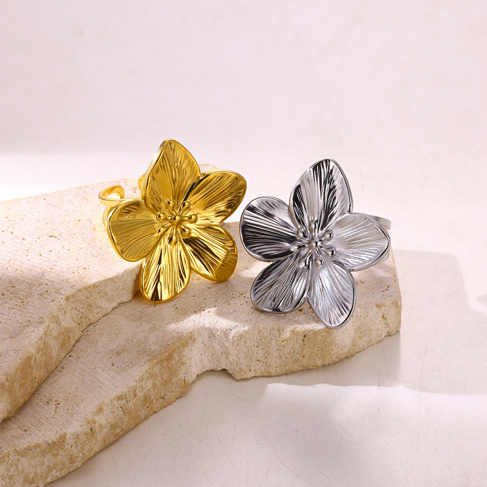 Retro golden design ring stainless steel