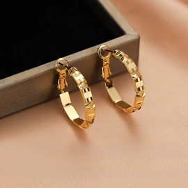 耳钉;耳扣;耳环