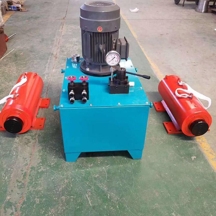 Large-tonnage hydraulic pipe jacking machine