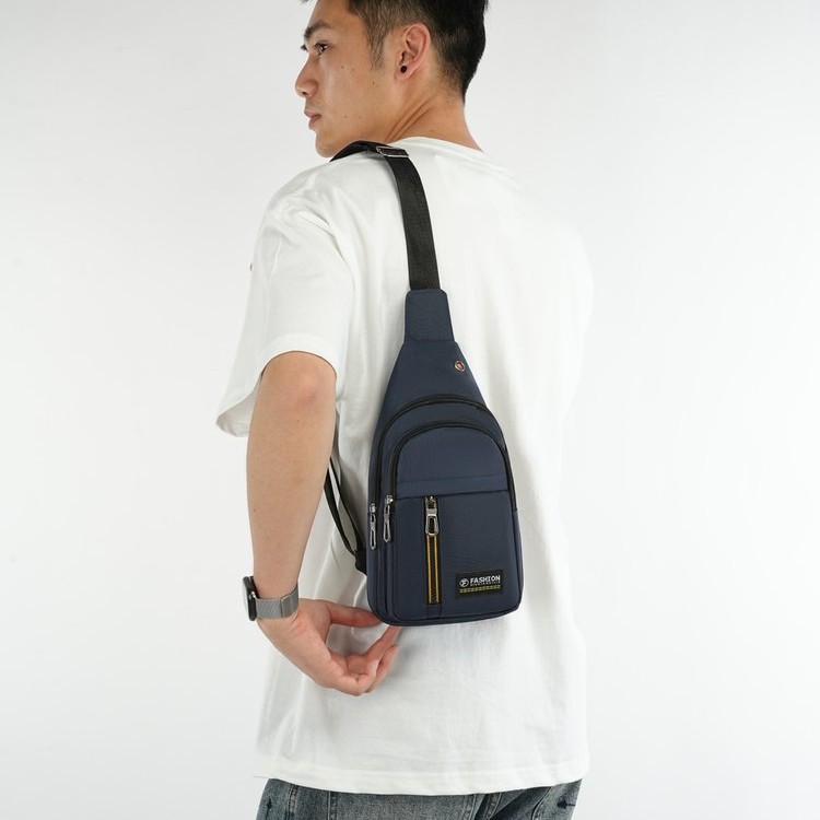Bolso de pecho para hombres, bolso de hombro, tela de nylon impermeable, bolso de pecho de moda, bolso de mochila de hombre.