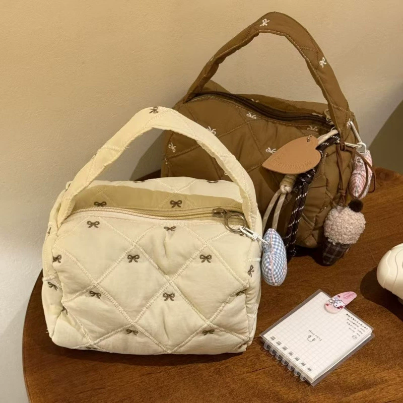 Сумка для макияжа зимняя новая текстура для кожи Чувство пены хлопчатобумажная вышивка